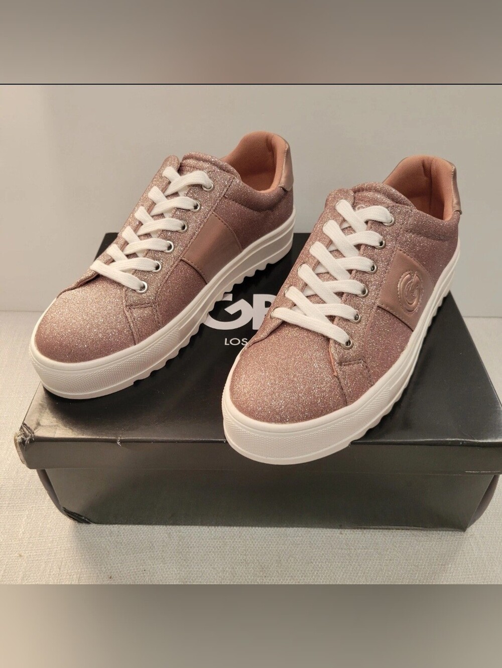G By Guess GBG Los Angeles, Primly Platform Sneakers Light Pink Texture Size 8 M